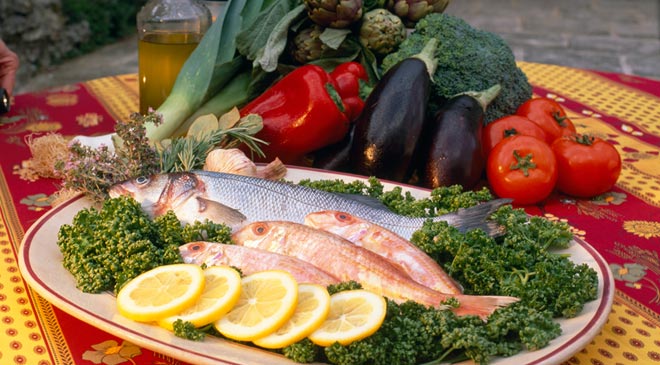 Pescado, brocoli, citricos y berenjenas, ingredientes infaltables en la cocina siciliana