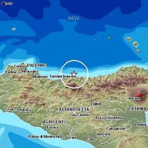 Scossa di terremoto all'alba sulla costa Tirrenica