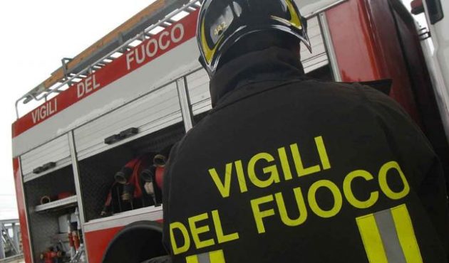 Palermo: in cinque aggrediscono una squadra di Vigili del Fuoco