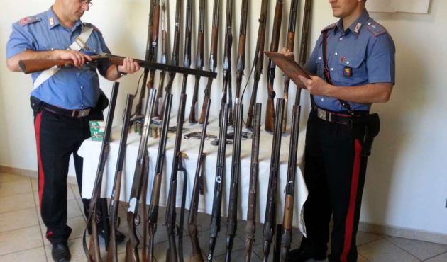 Inizia la stagione della caccia. I carabinieri sequestrano 58 armi dafuoco
