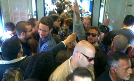Esplode la rabbia dei pendolari: Trenitalia giunto al capolinea