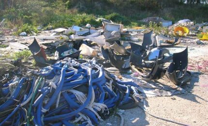 Palermo, sequestrate attività abusive di raccolta rifiuti