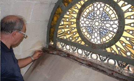Argentiere palermitano restaura la parte metallica della vetrata della Basilica della Trasfigurazione