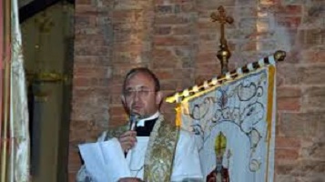 Abusi su una minorenne, condannato l'ex parroco di Pollina