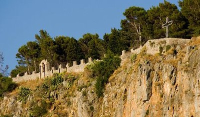 Cefalù: turisti bloccati sulla Rocca