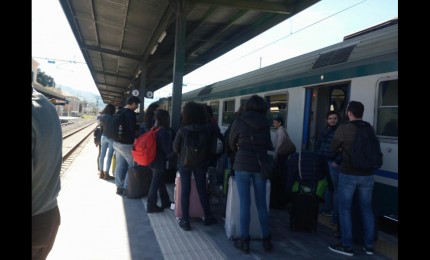 Treno in panne, passeggeri bloccati a Bagheria