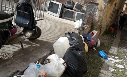 Abbandono rifiuti speciali a Termini: la denuncia dell'assessore all'Ambiente ai Carabinieri